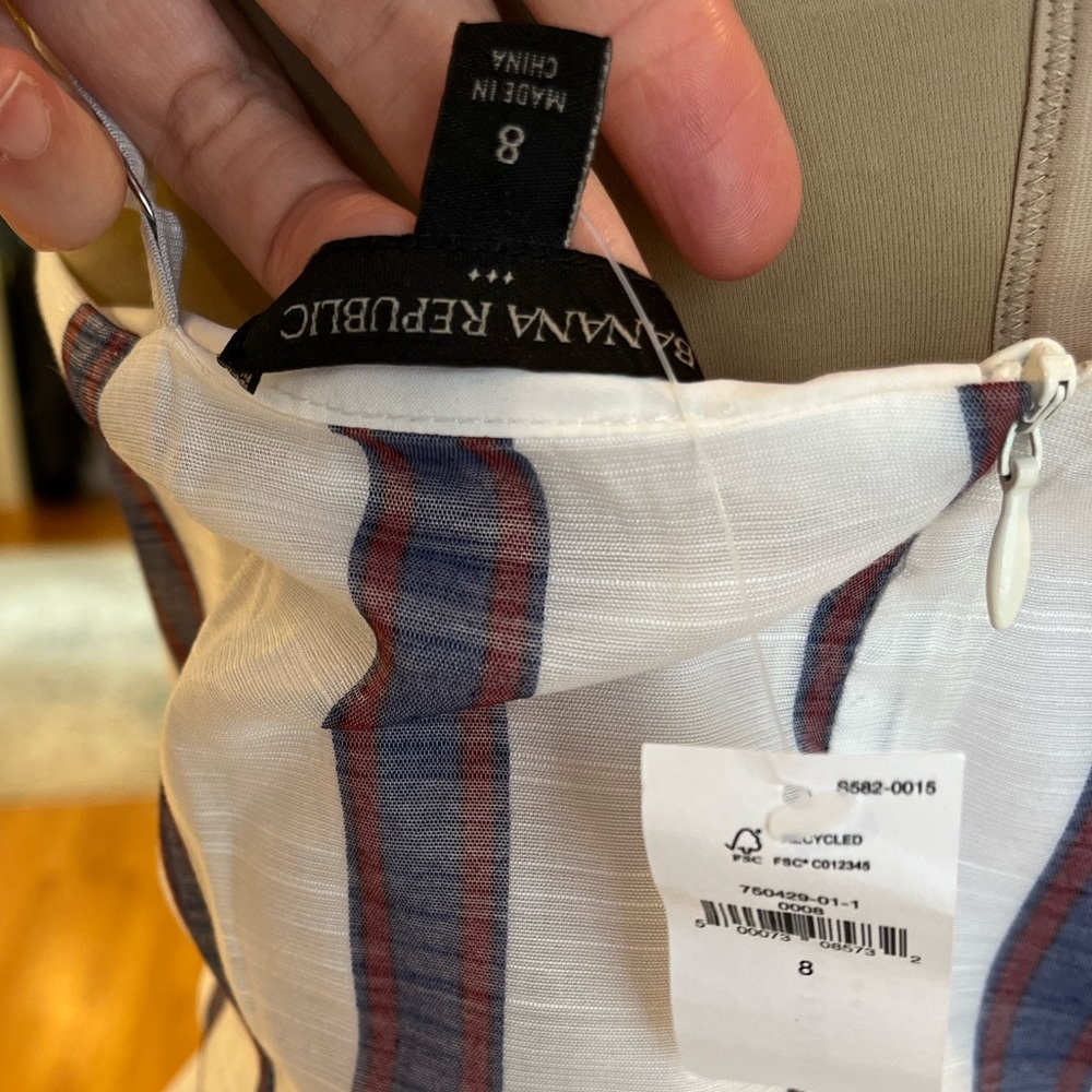 NWT Banana Republic Factory summer dress, tie front, v-neck, size 8 - Picture 9 of 17